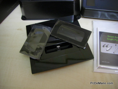 https://www.pcdemano.com/pcdemano/2009/reviews/base-htc/base-htc-1.JPG