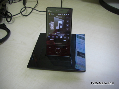 https://www.pcdemano.com/pcdemano/2009/reviews/base-htc/base-htc-4.JPG
